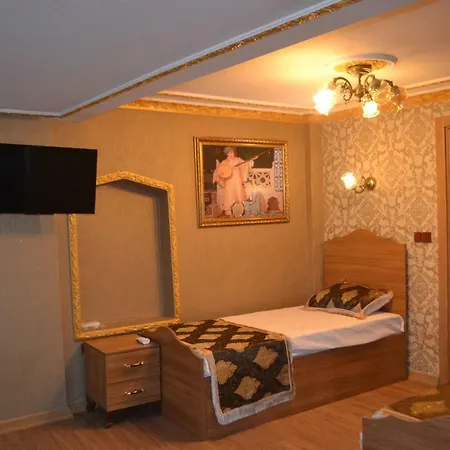 La Casa 2*